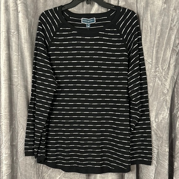 Black and White Striped Sweater - Picture 1 of 4
